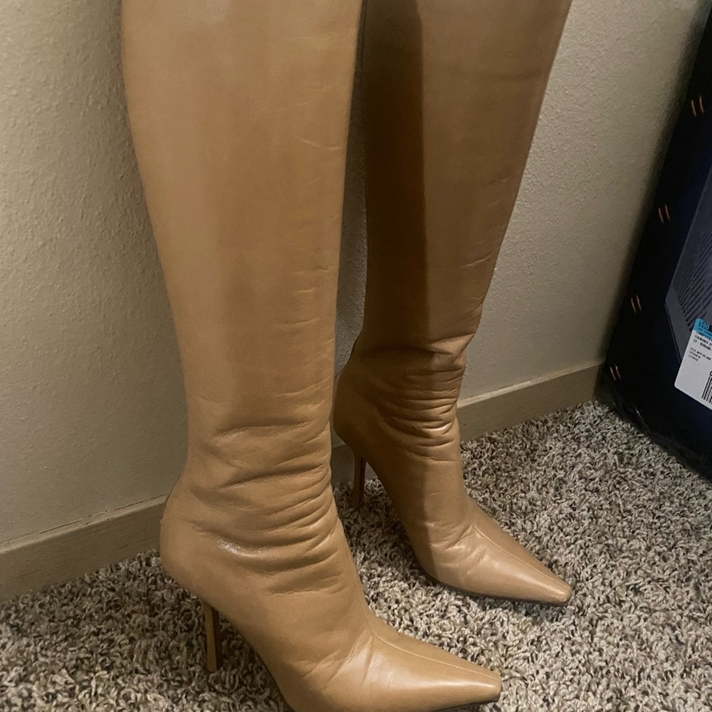 Used but amazing condition Nude pointed toe jimmy choo heeled boots - Picture 4 of 7